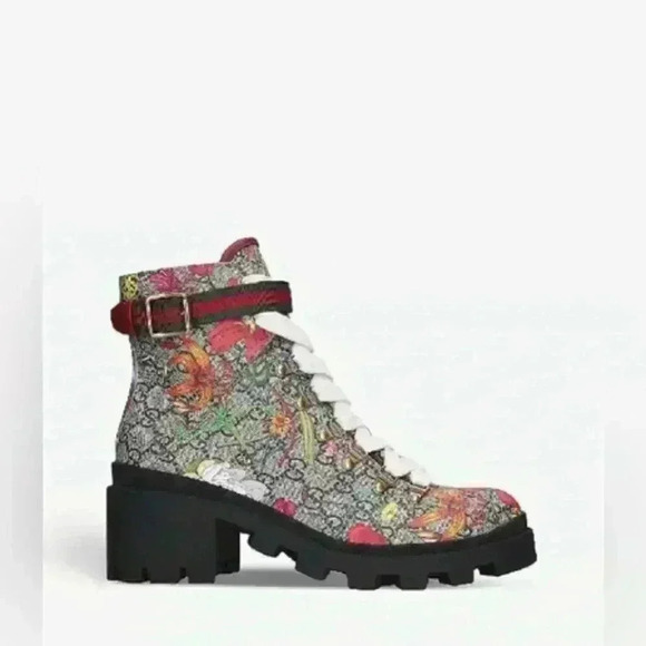 Like New Gucci made in Italy size 37.5 - Picture 2 of 9